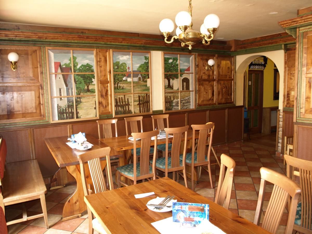 Hotel U Lipy Krusovice 외부 사진