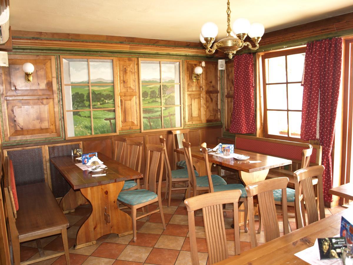 Hotel U Lipy Krusovice 외부 사진